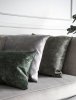 Glossy Graues Dekokissen 45x45